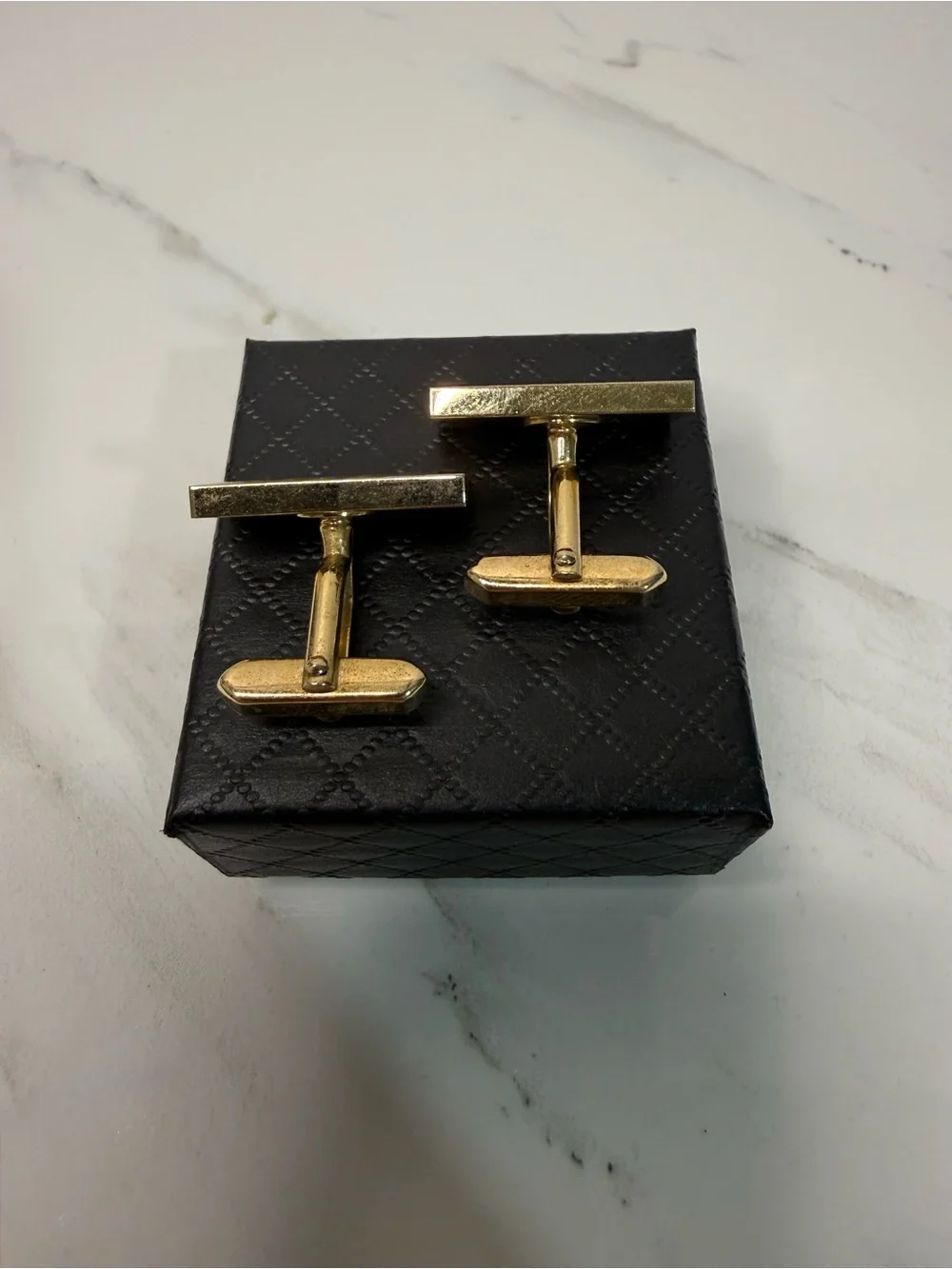Men's Gold Tone Striped Cufflinks